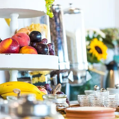 Menta Boutique Hotel 3*